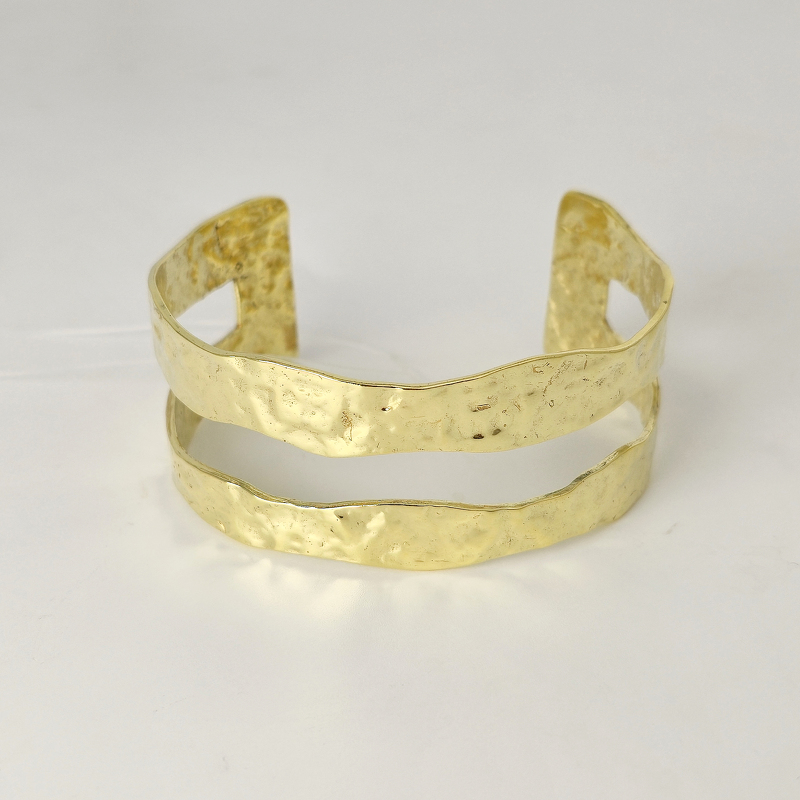 Браслет из ювелирного сплава