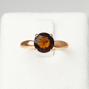 Серебряное кольцо с бриллиантом синт.