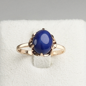 Серебряное кольцо с сапфиром