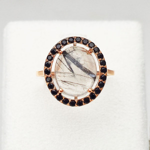 Серебряное кольцо с кварцами