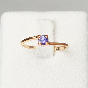 Серебряное кольцо с танзанитом