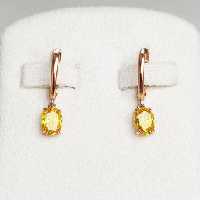 Серебряные серьги с бриллиантом синт.