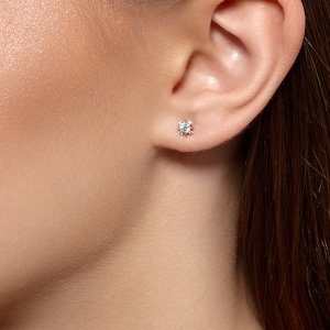 Золотые серьги-пусеты с фианитами