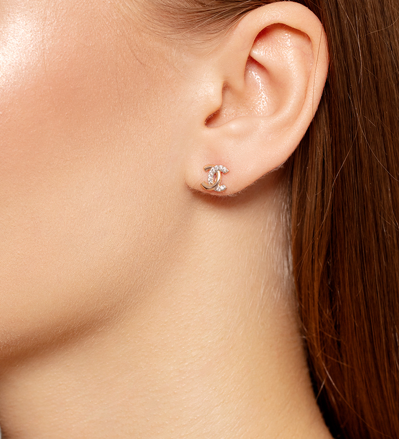 Золотые серьги-пусеты с фианитами и фианитами