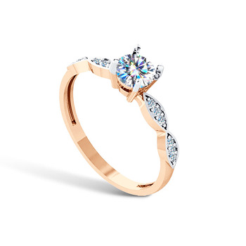 Золотое кольцо с муассанитами