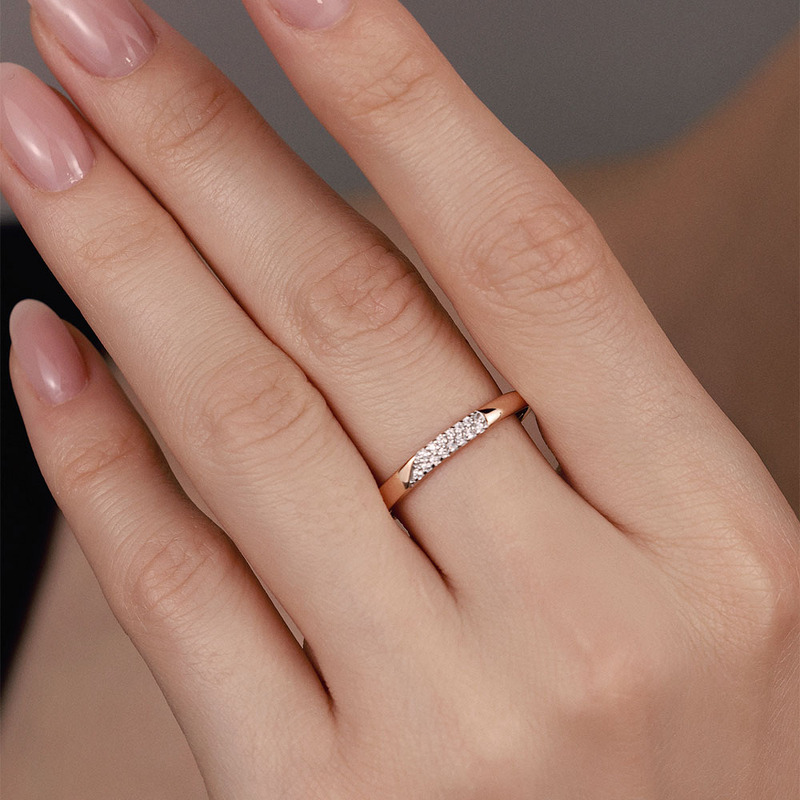 Золотое кольцо с фианитами