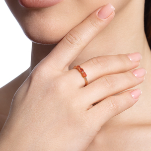 Золотое кольцо с опалами