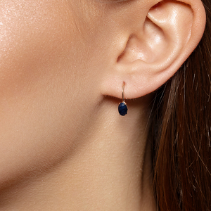 Золотые серьги с сапфиром