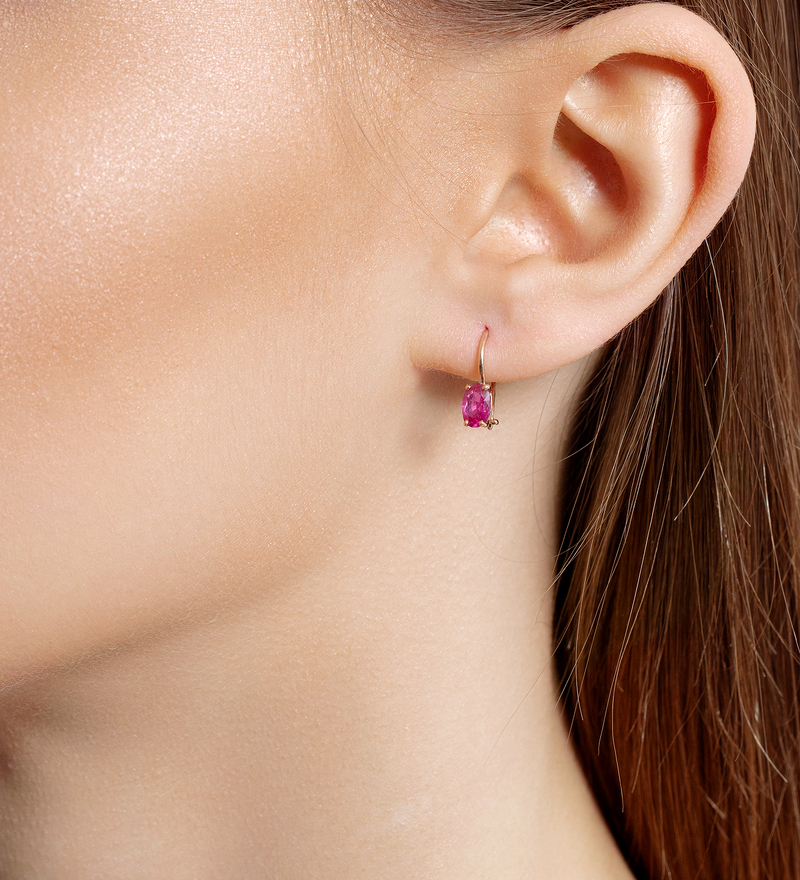 Золотые серьги с рубином