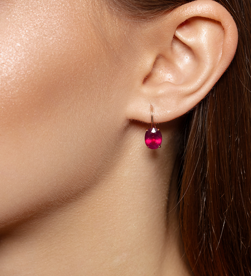 Золотые серьги с рубином