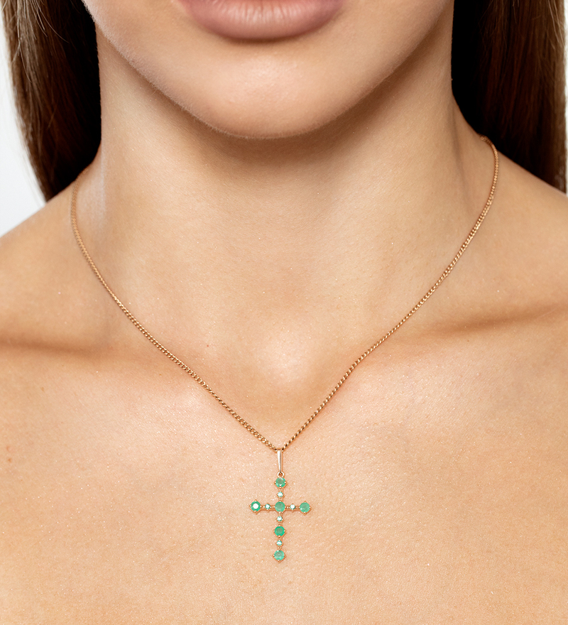 Золотой крест с изумрудами