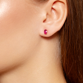 Золотые серьги-пусеты с рубином