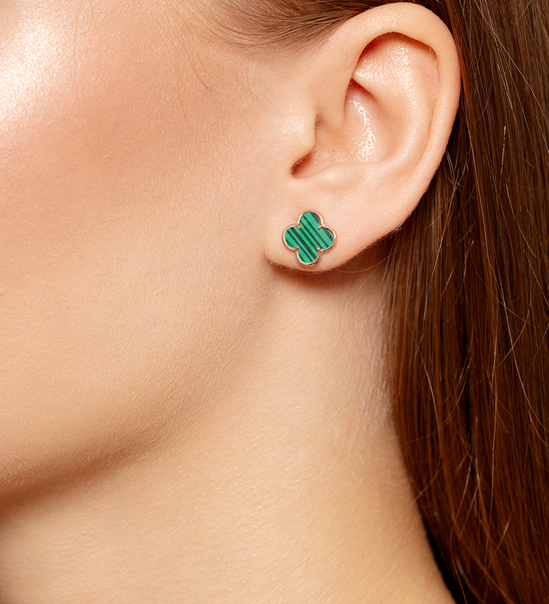 Золотые серьги-пусеты с малахитом