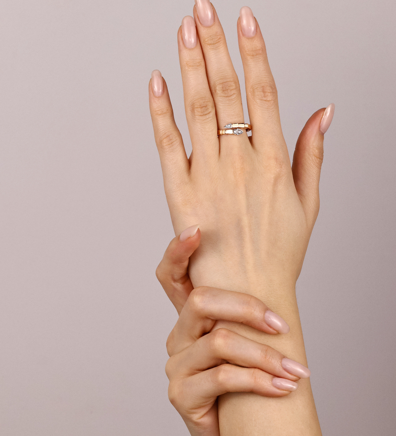 Золотое кольцо с фианитами