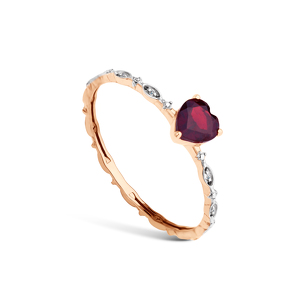 Золотое кольцо с гранатом и бриллиантами