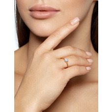 Серебряное кольцо с муассанитом