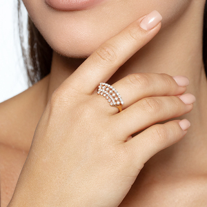 Серебряное кольцо с фианитами