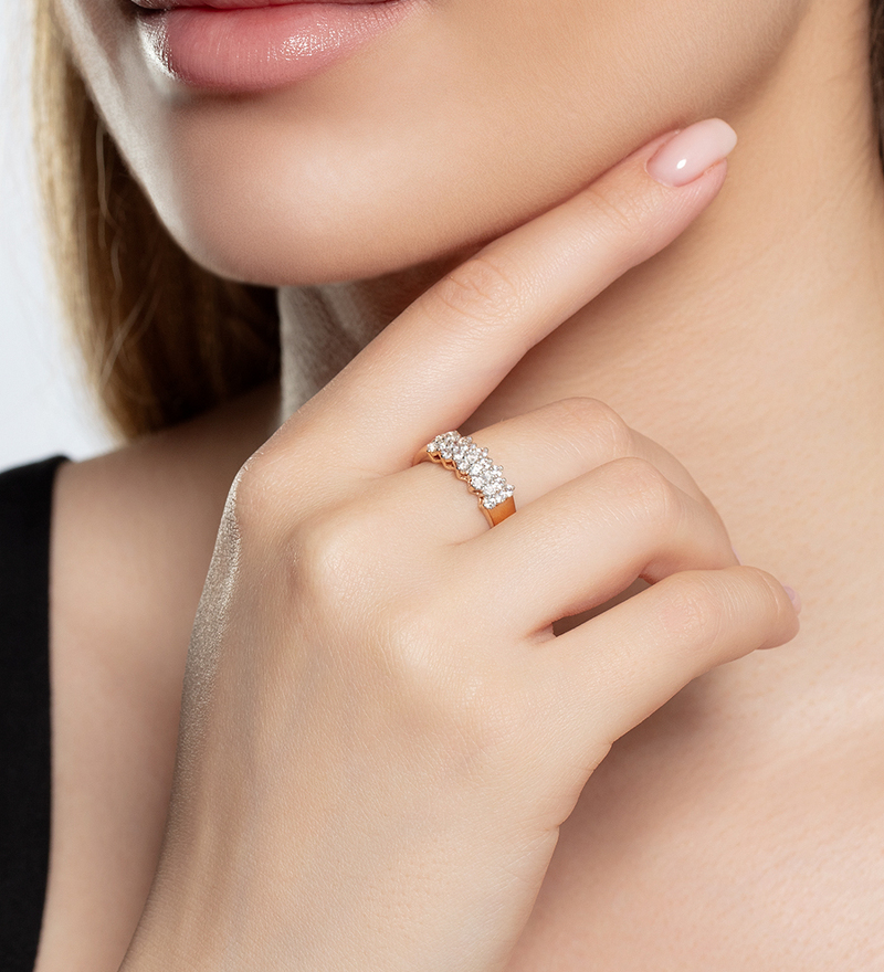 Серебряное кольцо с фианитами