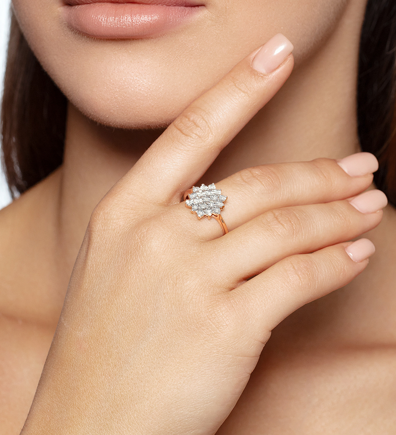 Серебряное кольцо с бриллиантами