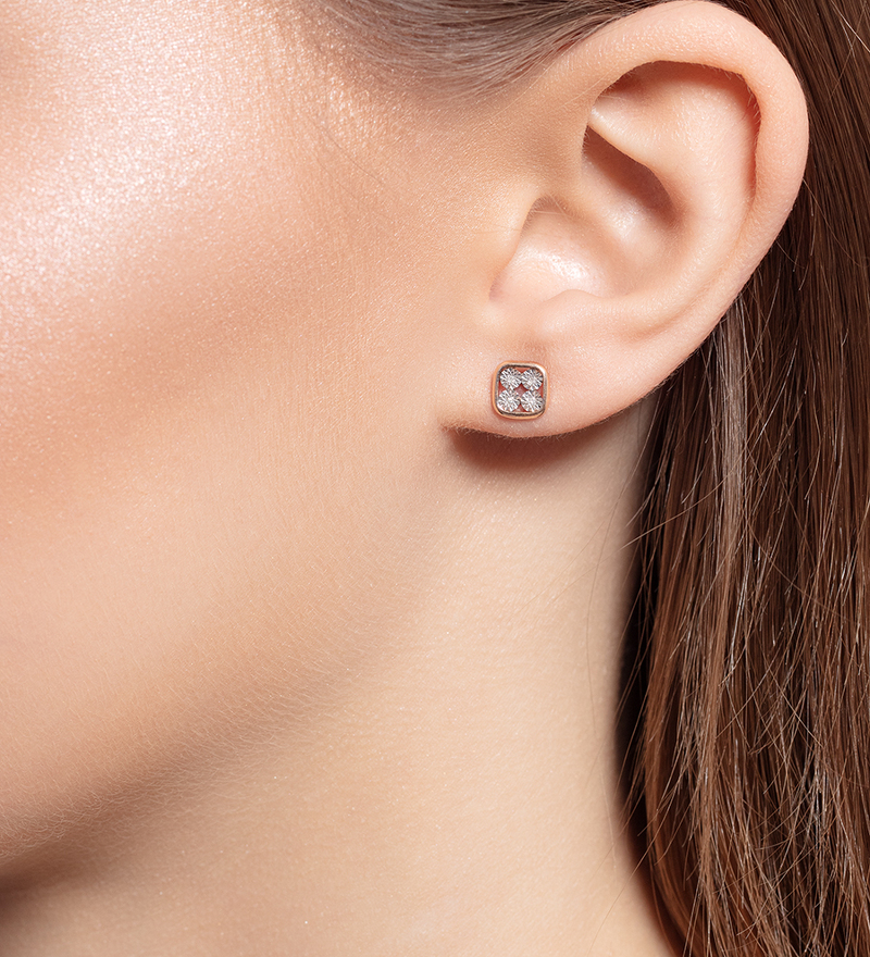 Серебряные серьги-пусеты с бриллиантами