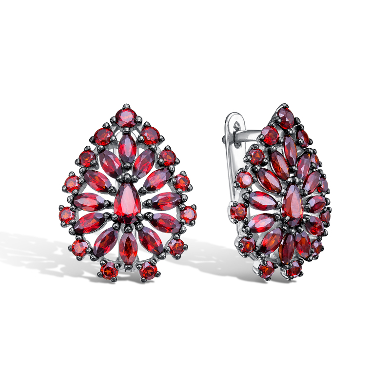 Серебряные серьги с гранатами