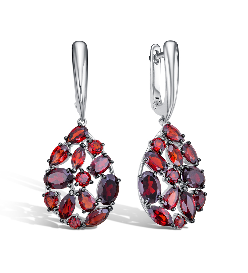 Серебряные серьги с гранатами