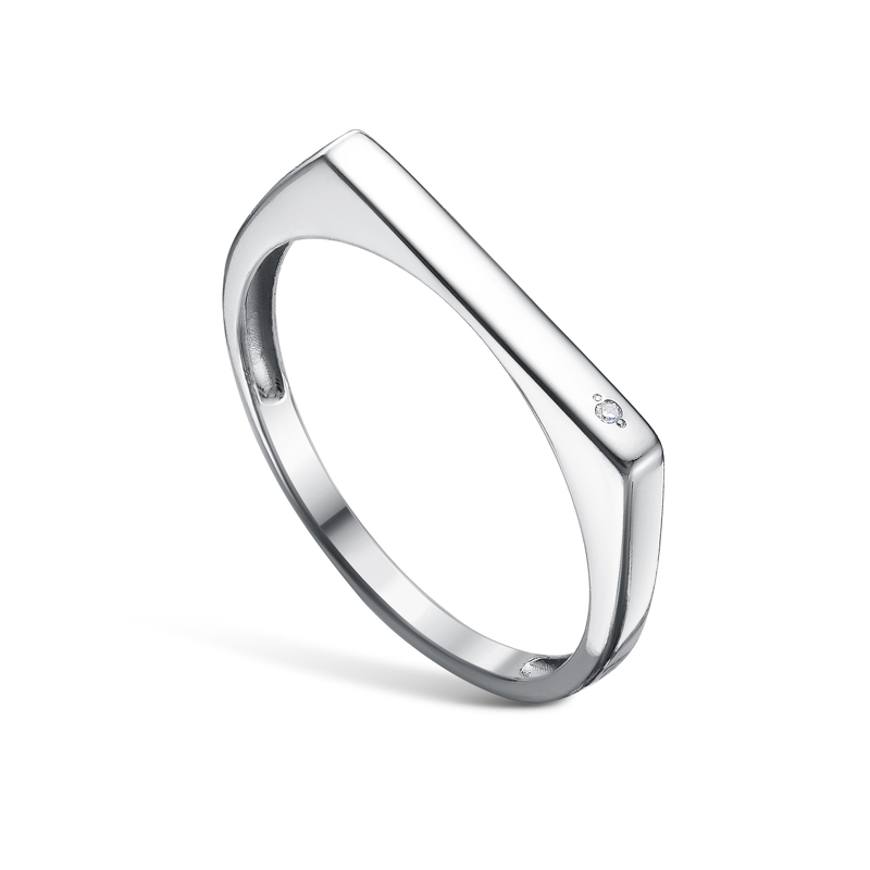 Серебряное кольцо с бриллиантом