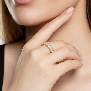 Серебряное кольцо «Круг гармонии» с фианитами