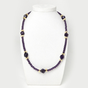 Аметист 262 бусы природный шар грань 10мм, шар 4мм