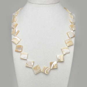 Бусы из ювелирного сплава