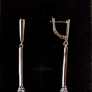 Серьги из ювелирного сплава с камнями