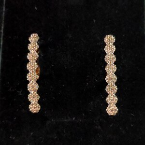 Серьги из ювелирного сплава с камнями