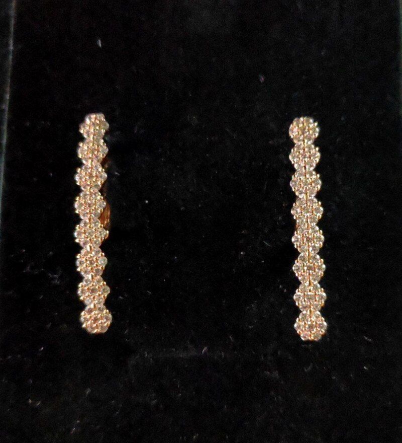 Серьги из ювелирного сплава с камнями