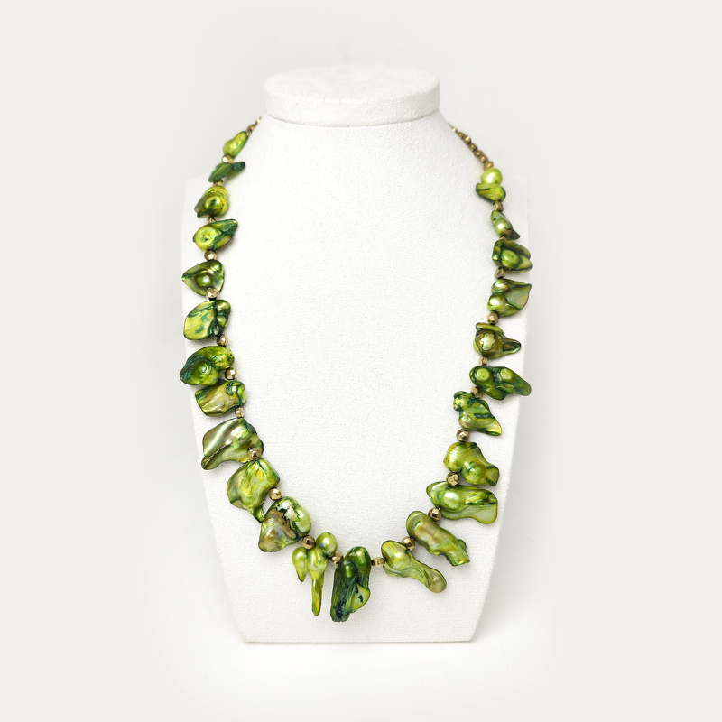 Жемчуг 604 бусы зеленый кеши 10-20х3мм Идонезия, п