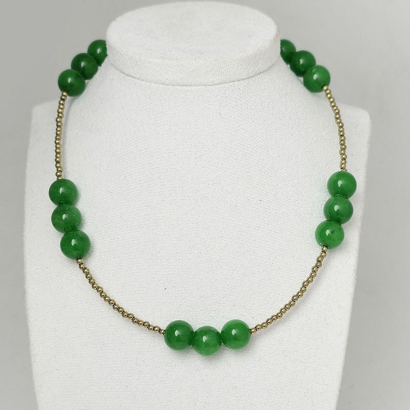 Хризопраз 136 бусы шар 10мм тон.прир. Памир, пирит